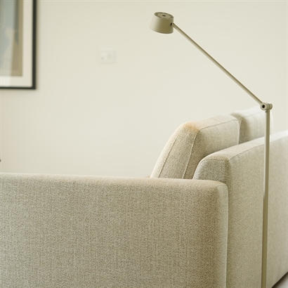 ANTIDARK Direction gulvlampe - 2 farver - Vejledende udsalgspris 1599,-